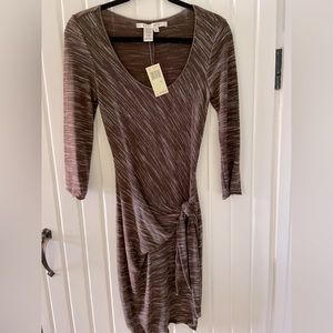 NWT Max Studio side tie dress- Polyester/Rayon/Spandex Size 4 Brown 🤎🤎